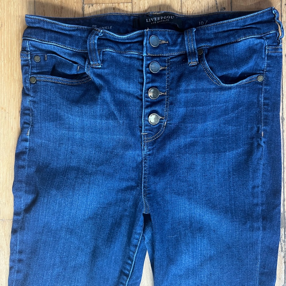 Button-fly High Rise Jeans - Picture 2 of 3